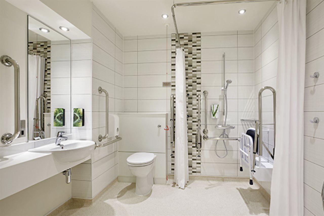 Premier Inn Тринг Экстерьер фото