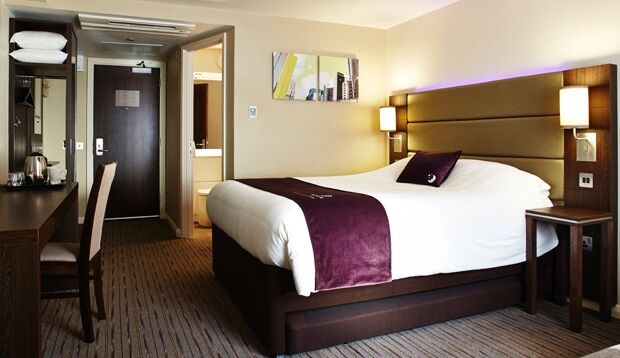 Premier Inn Тринг Экстерьер фото